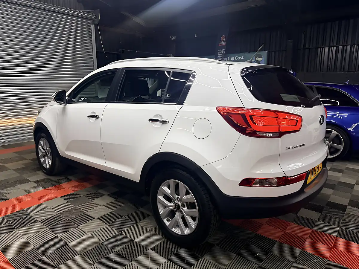 Used 2015 Kia Sportage Ecodynamics 2 White - Interior and Exterior details 15