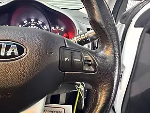 Used 2015 Kia Sportage Ecodynamics 2 White - Interior and Exterior details 16