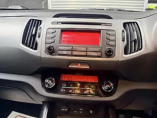 Used 2015 Kia Sportage Ecodynamics 2 White - Interior and Exterior details 18