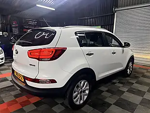 Used 2015 Kia Sportage Ecodynamics 2 White - Interior and Exterior details 5