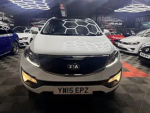 Used 2015 Kia Sportage Ecodynamics 2 White - Interior and Exterior details 9