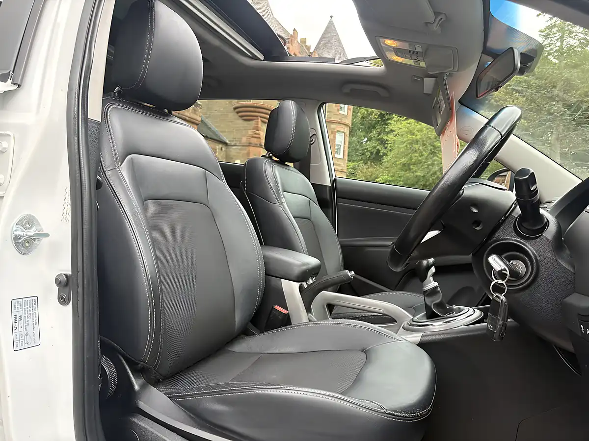 Used 2015 Kia Sportage Ecodynamics 2 White - Interior and Exterior details 10