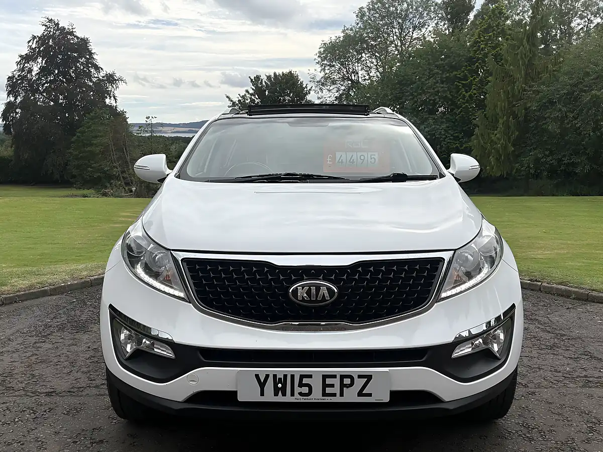 Used 2015 Kia Sportage Ecodynamics 2 White - Interior and Exterior details 12