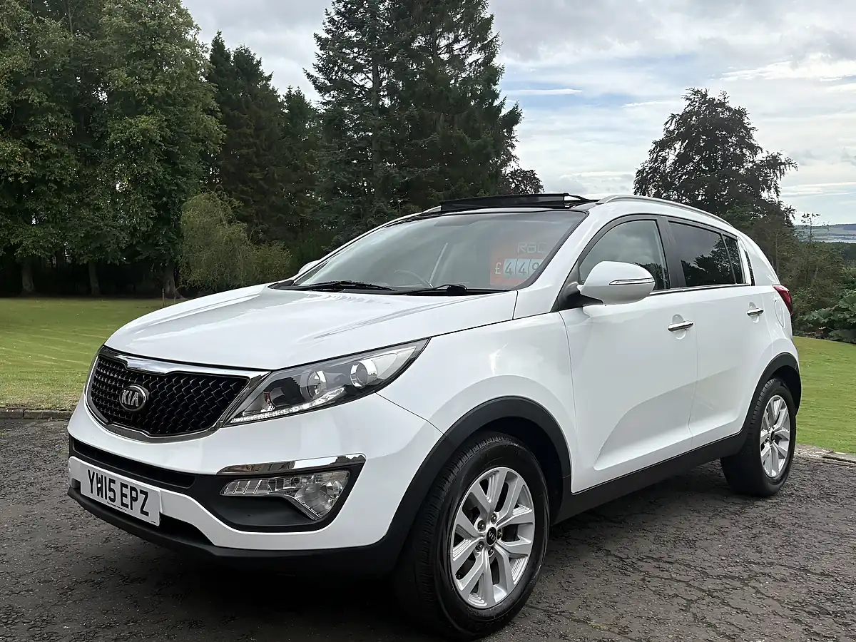 Used 2015 Kia Sportage Ecodynamics 2 White - Interior and Exterior details 4