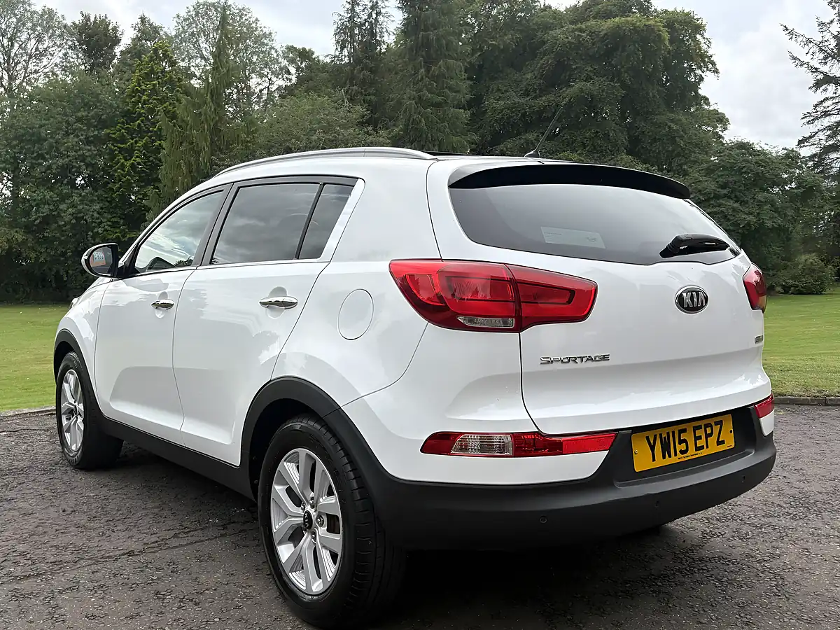 Used 2015 Kia Sportage Ecodynamics 2 White - Interior and Exterior details 6