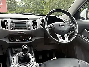 Used 2015 Kia Sportage Ecodynamics 2 White - Interior and Exterior details 9
