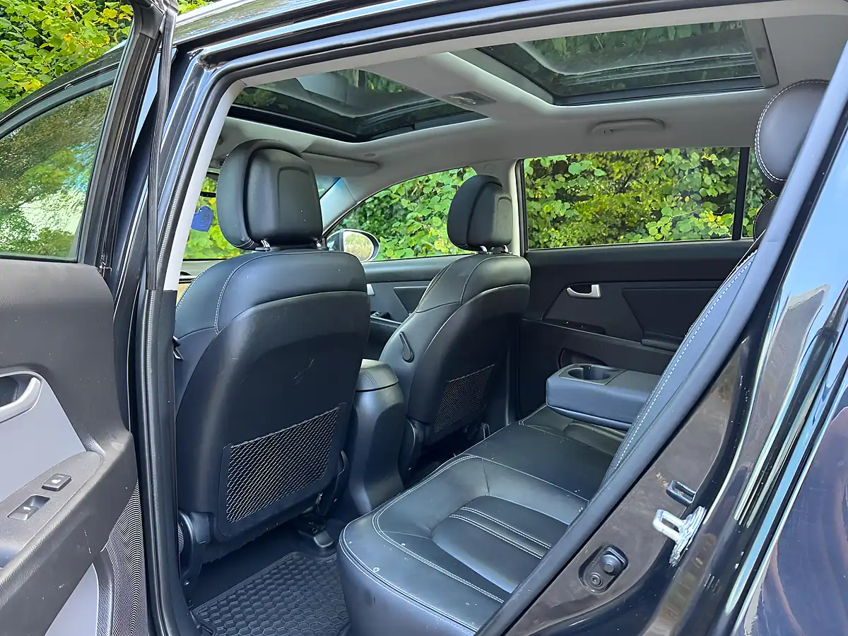 Used 2015 Kia Sportage Ecodynamics 3 Black - Interior and Exterior details 15