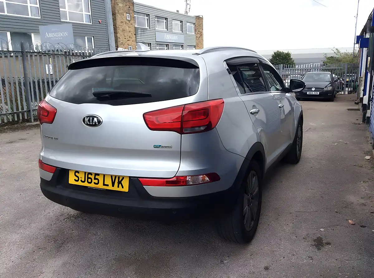 Used 2015 Kia Sportage Ecodynamics 3 Silver - Interior and Exterior details 19