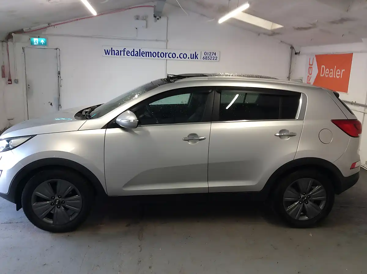 Used 2015 Kia Sportage Ecodynamics 3 Silver - Interior and Exterior details 3