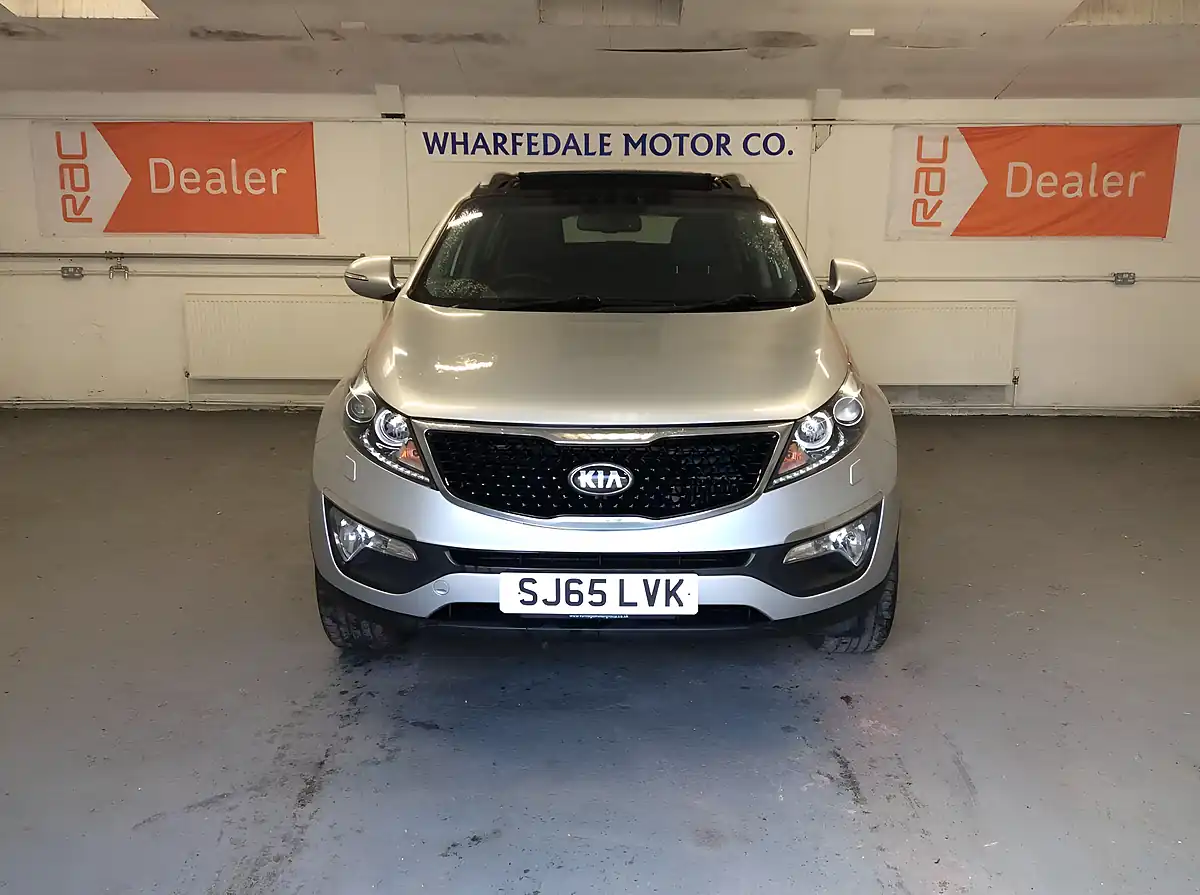 Used 2015 Kia Sportage Ecodynamics 3 Silver - Interior and Exterior details 6