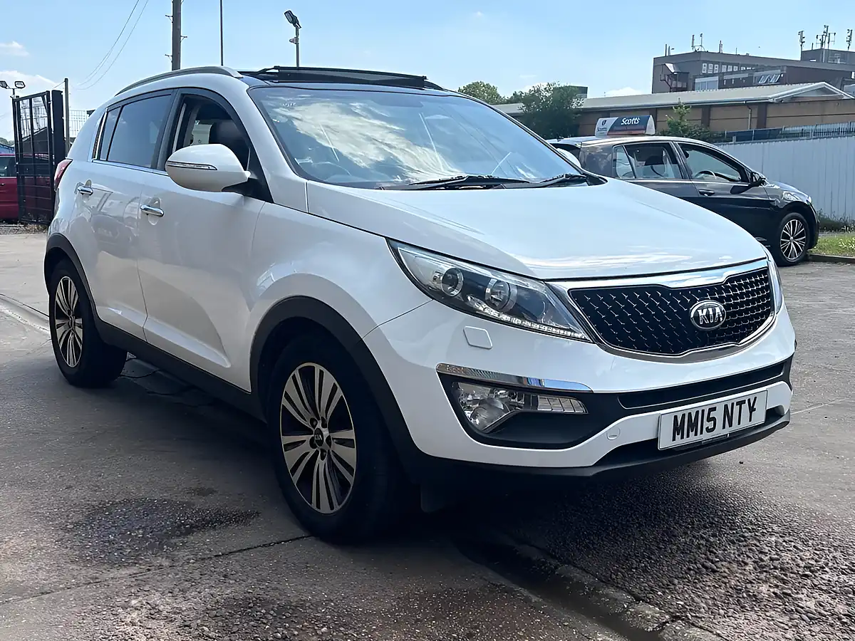 Used 2015 Kia Sportage Ecodynamics 3 White - Front View