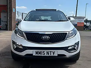 Used 2015 Kia Sportage Ecodynamics 3 White - Interior and Exterior details 2