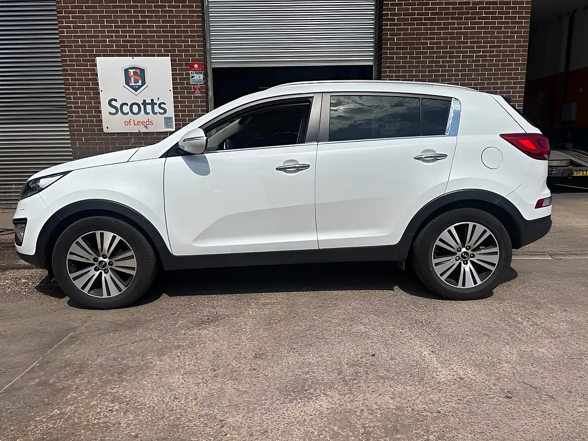 Used 2015 Kia Sportage Ecodynamics 3 White - Interior and Exterior details 4