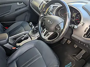 Used 2015 Kia Sportage Ecodynamics 4 White - Interior and Exterior details 10
