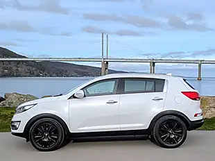 Used 2015 Kia Sportage Ecodynamics 4 White - Interior and Exterior details 8