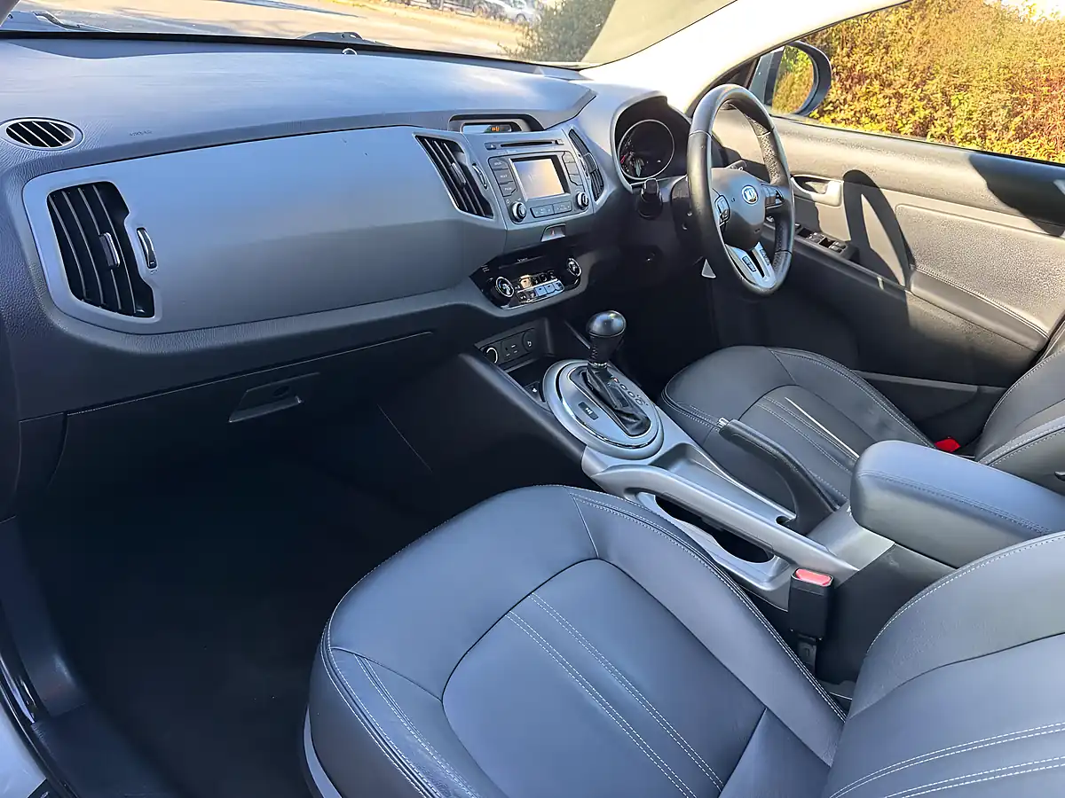 Used 2015 Kia Sportage KX-3 Silver - Interior and Exterior details 10