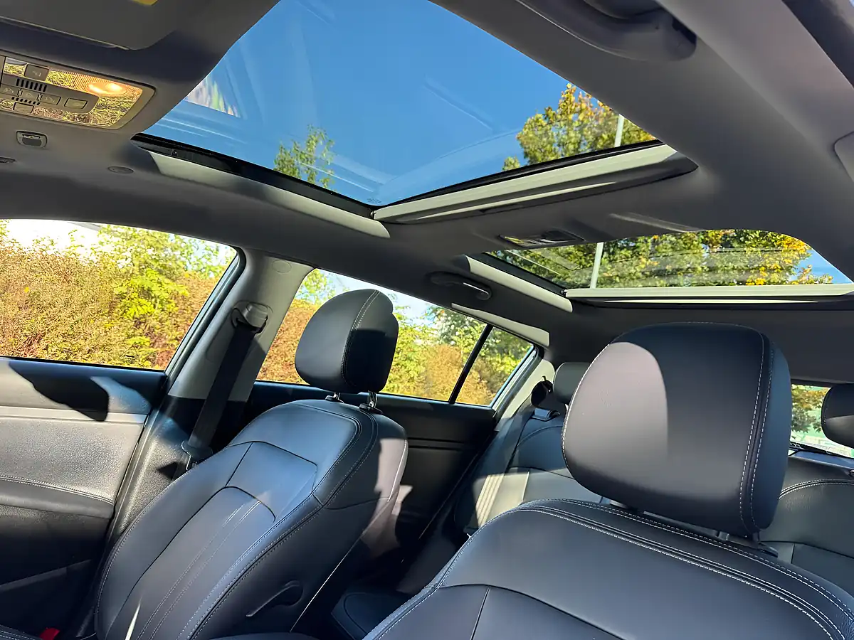 Used 2015 Kia Sportage KX-3 Silver - Interior and Exterior details 11
