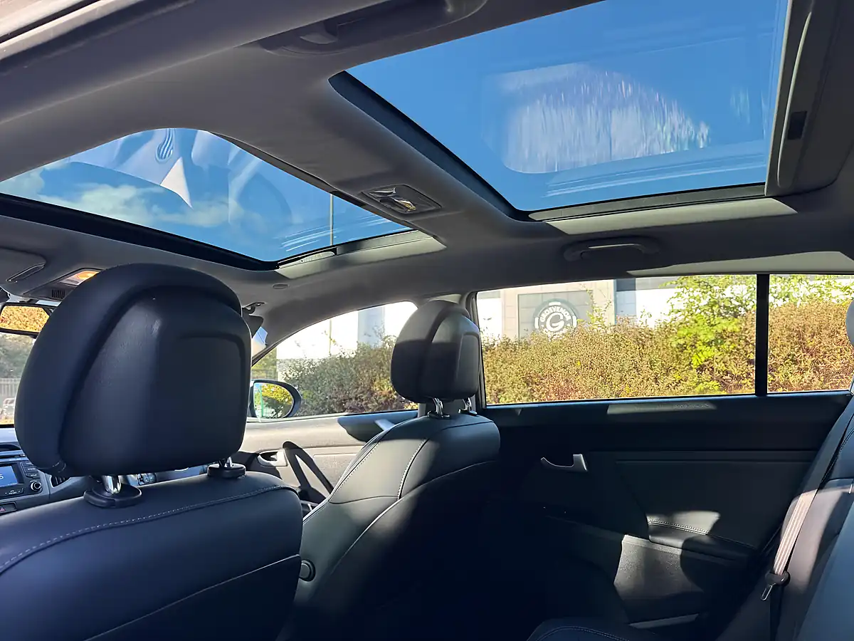 Used 2015 Kia Sportage KX-3 Silver - Interior and Exterior details 12