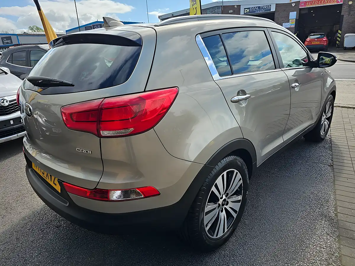 Used 2015 Kia Sportage KX-3 Silver - Interior and Exterior details 4