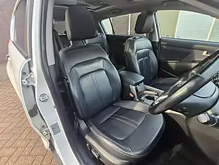 Used 2015 Kia Sportage KX-4 White - Interior and Exterior details 15