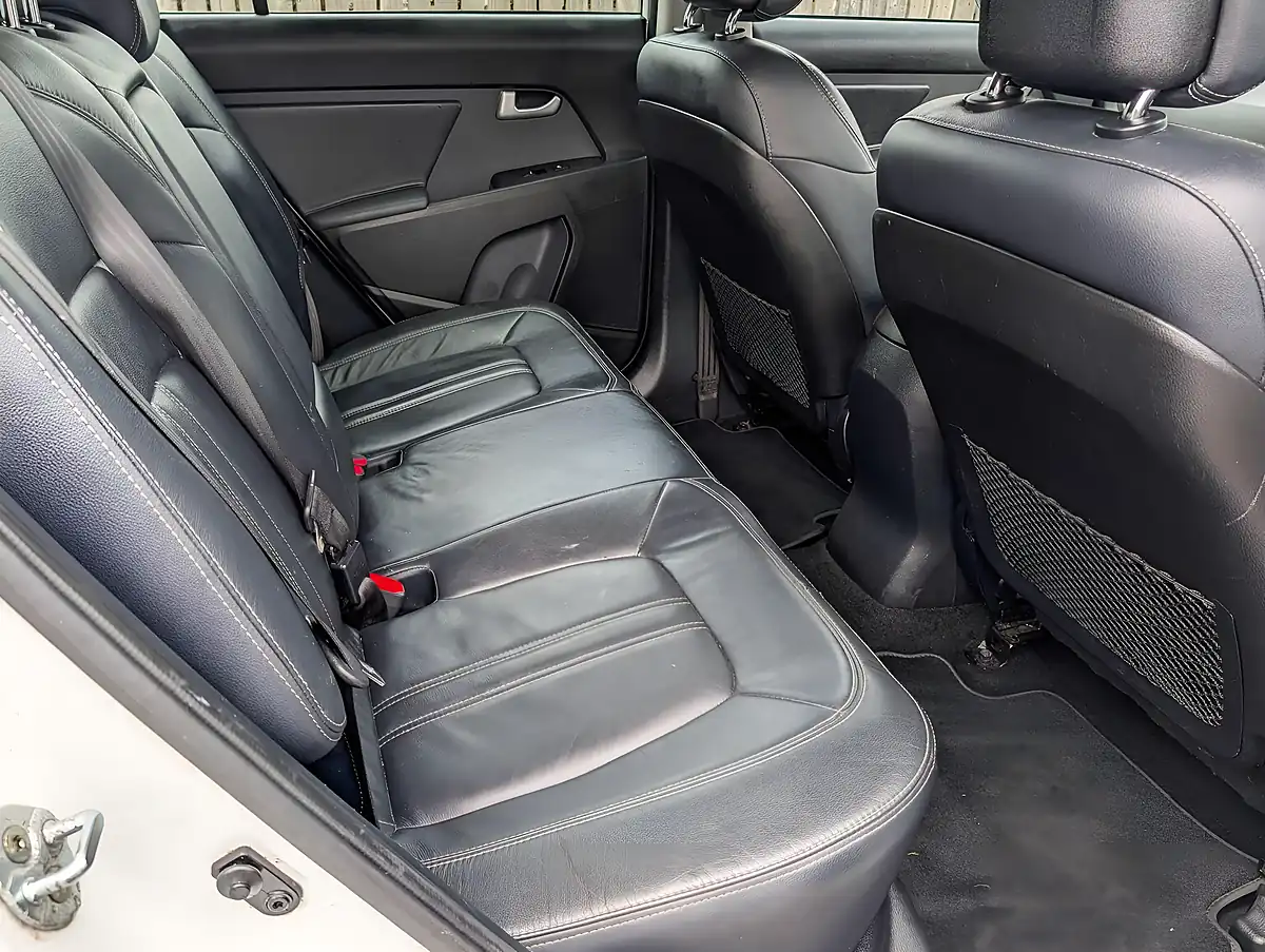 Used 2015 Kia Sportage KX-4 White - Interior and Exterior details 14