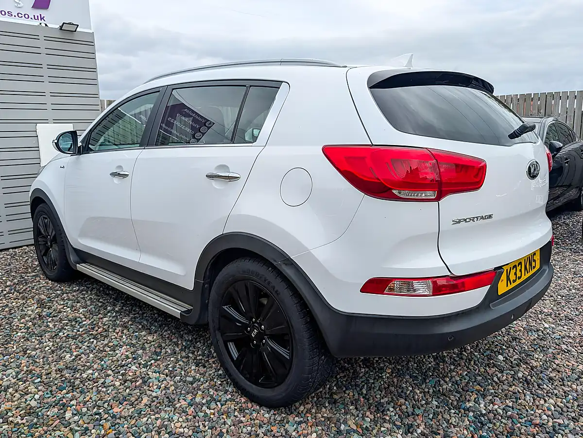 Used 2015 Kia Sportage KX-4 White - Interior and Exterior details 4