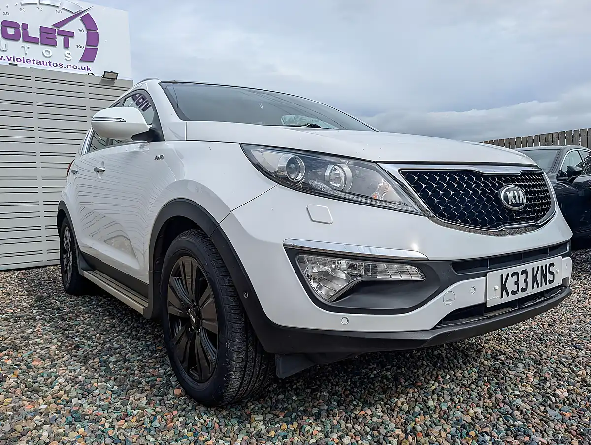 Used 2015 Kia Sportage KX-4 White - Interior and Exterior details 6