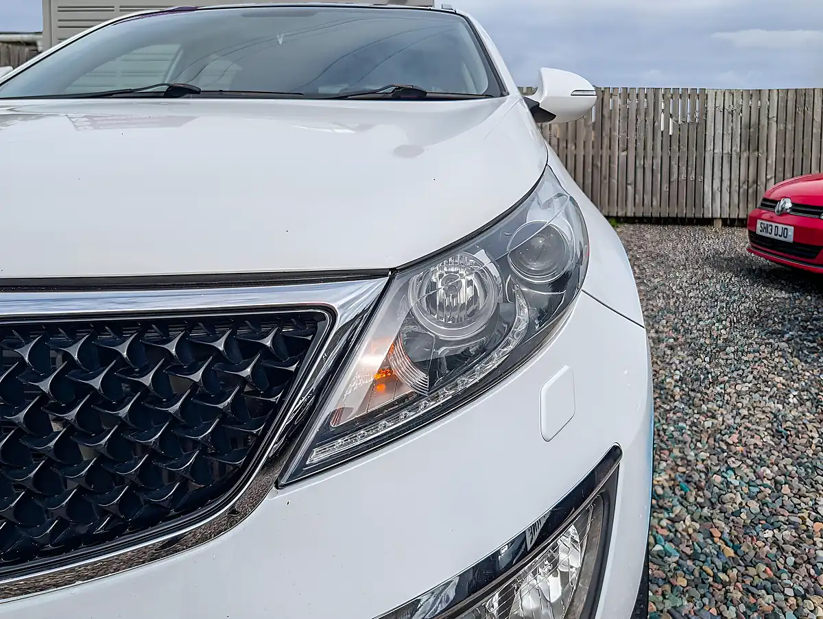 Used 2015 Kia Sportage KX-4 White - Interior and Exterior details 9