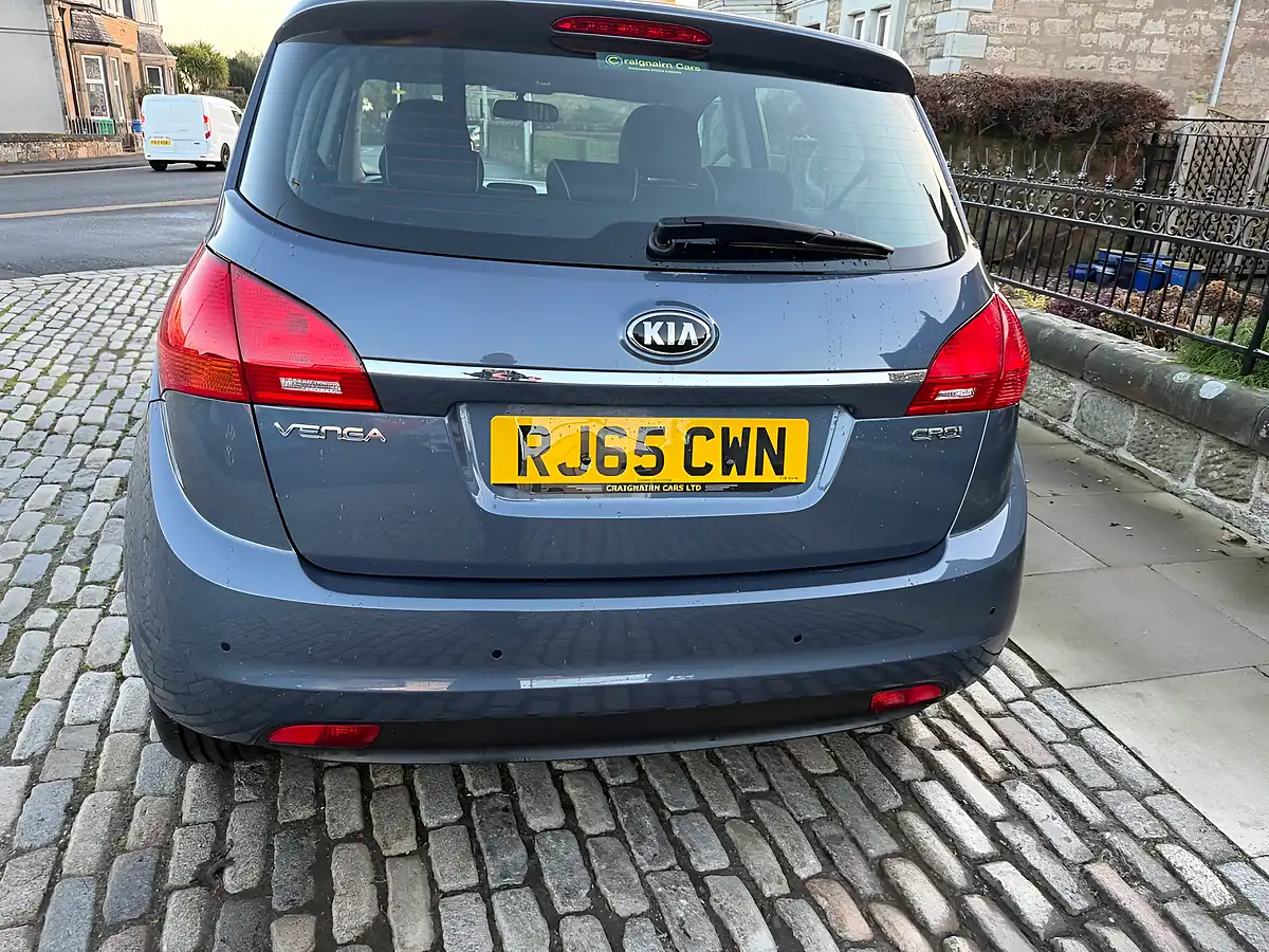 Used 2015 Kia Venga 2 Planet Blue - Interior and Exterior details 15