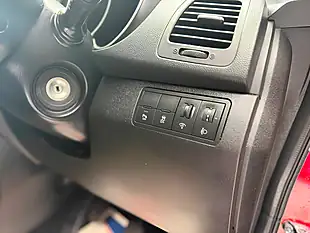 Used 2015 Kia Venga 2 Red - Interior and Exterior details 14
