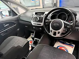 Used 2015 Kia Venga 2 Red - Interior and Exterior details 20
