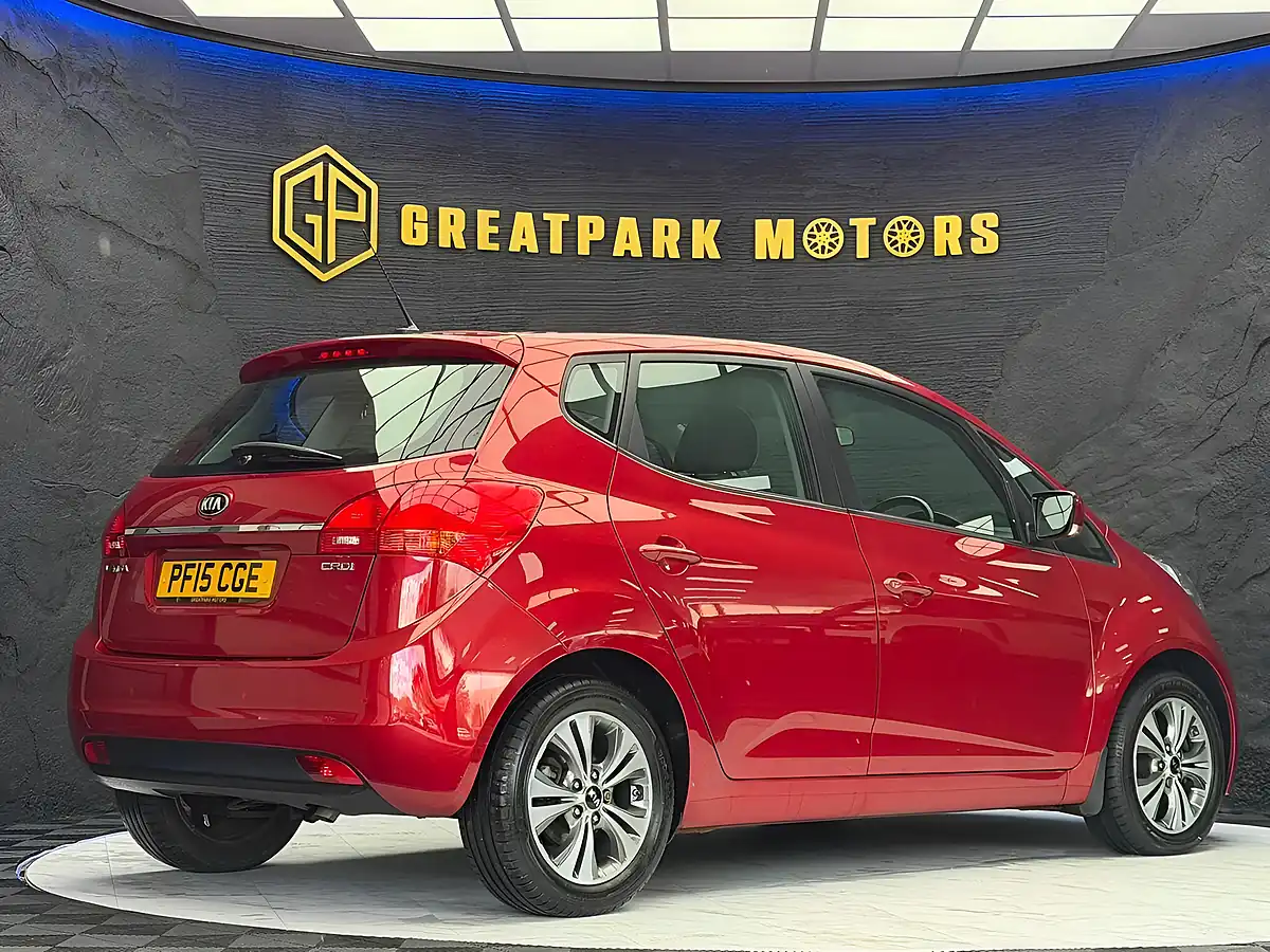 Used 2015 Kia Venga 2 Red - Interior and Exterior details 5
