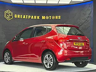 Used 2015 Kia Venga 2 Red - Interior and Exterior details 7