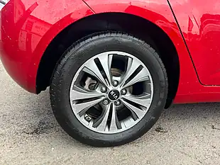 Used 2015 Kia Venga 2 Red - Interior and Exterior details 10