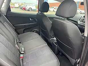 Used 2015 Kia Venga 2 Red - Interior and Exterior details 14