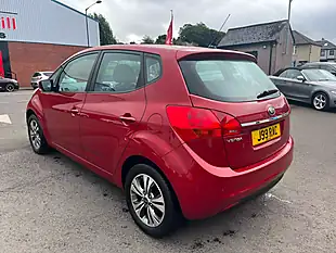 Used 2015 Kia Venga 2 Red - Interior and Exterior details 8