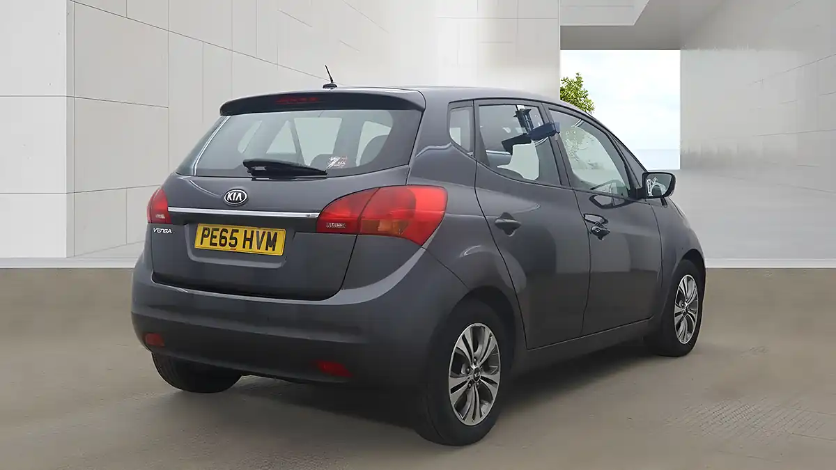 Used 2015 Kia Venga 2 Silver - Interior and Exterior details 3