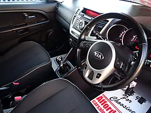Used 2015 Kia Venga 2 Silver - Interior and Exterior details 6