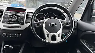 Used 2015 Kia Venga 2 White - Interior and Exterior details 11