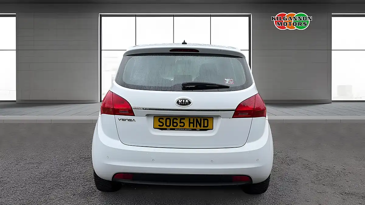 Used 2015 Kia Venga 2 White - Interior and Exterior details 5