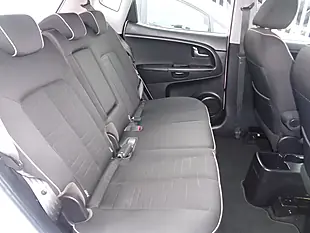 Used 2015 Kia Venga 2 White - Interior and Exterior details 11