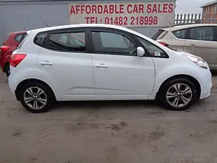 Used 2015 Kia Venga 2 White - Interior and Exterior details 17