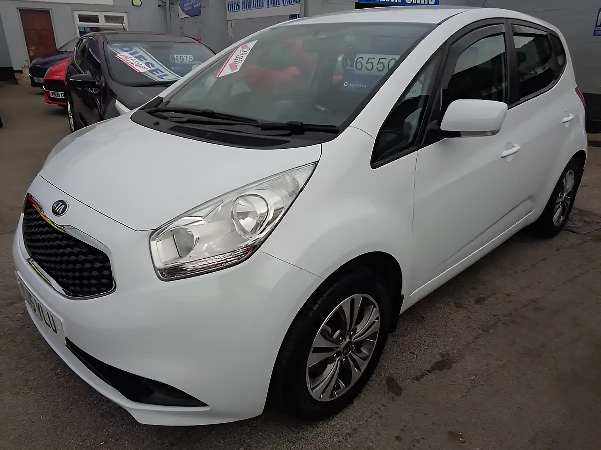 Used 2015 Kia Venga 2 White - Interior and Exterior details 2