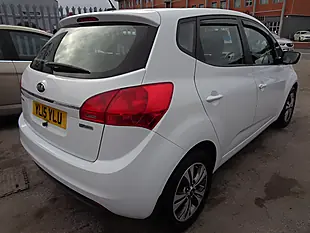 Used 2015 Kia Venga 2 White - Interior and Exterior details 4