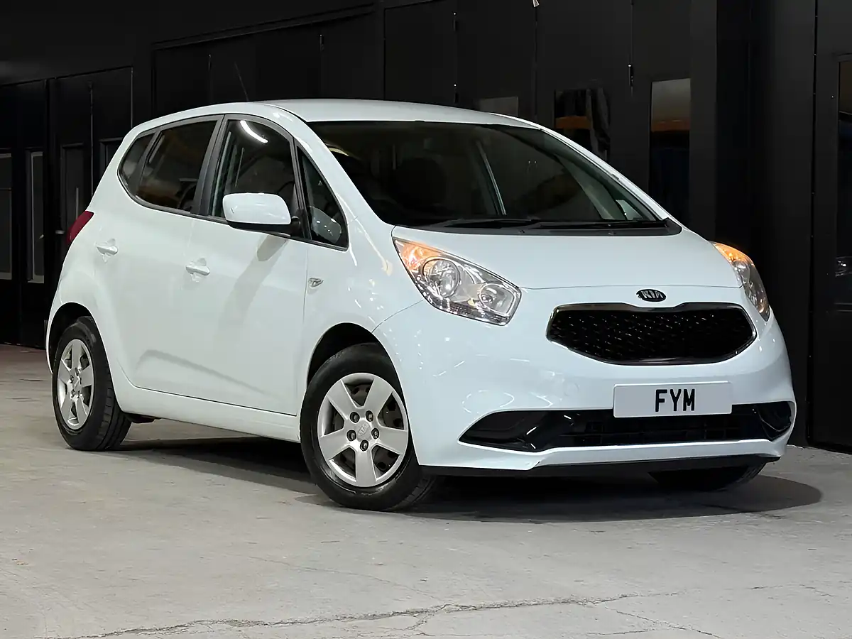 Used 2015 Kia Venga Ecodynamics 1 White - Front View