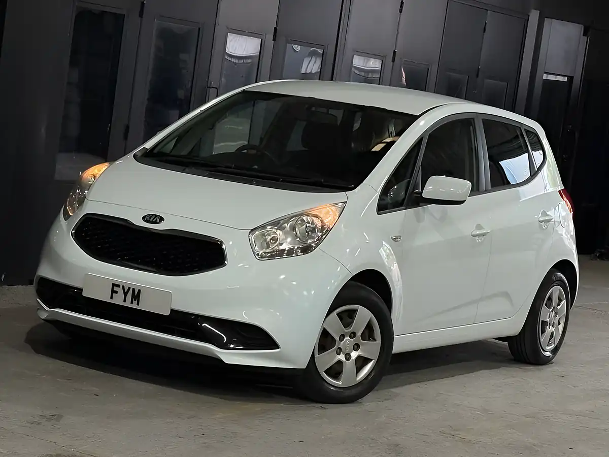 Used 2015 Kia Venga Ecodynamics 1 White - Interior and Exterior details 14
