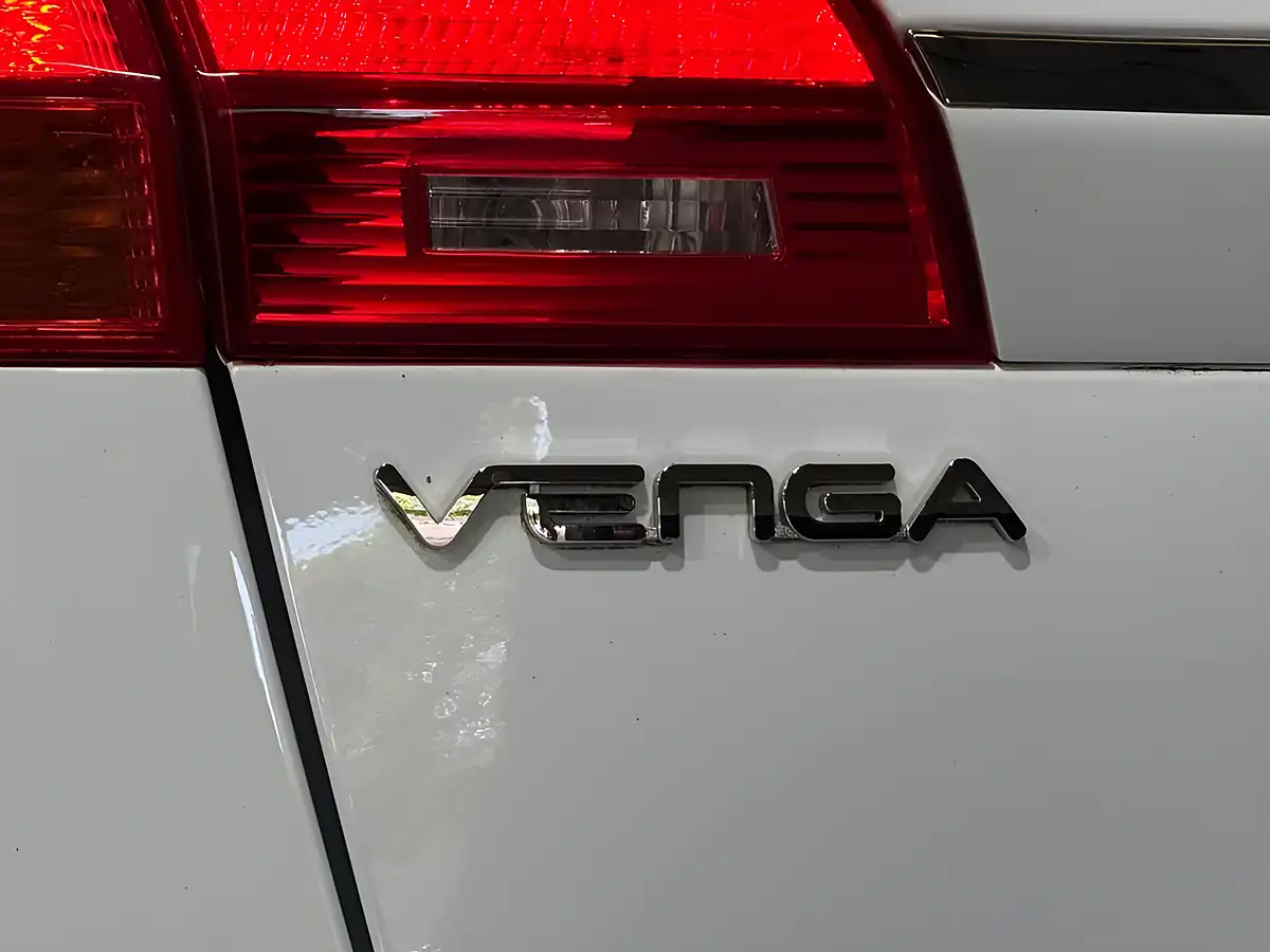 Used 2015 Kia Venga Ecodynamics 1 White - Interior and Exterior details 4