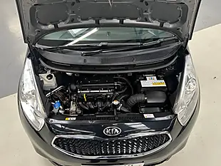 Used 2015 Kia Venga SR7 Black - Interior and Exterior details 17