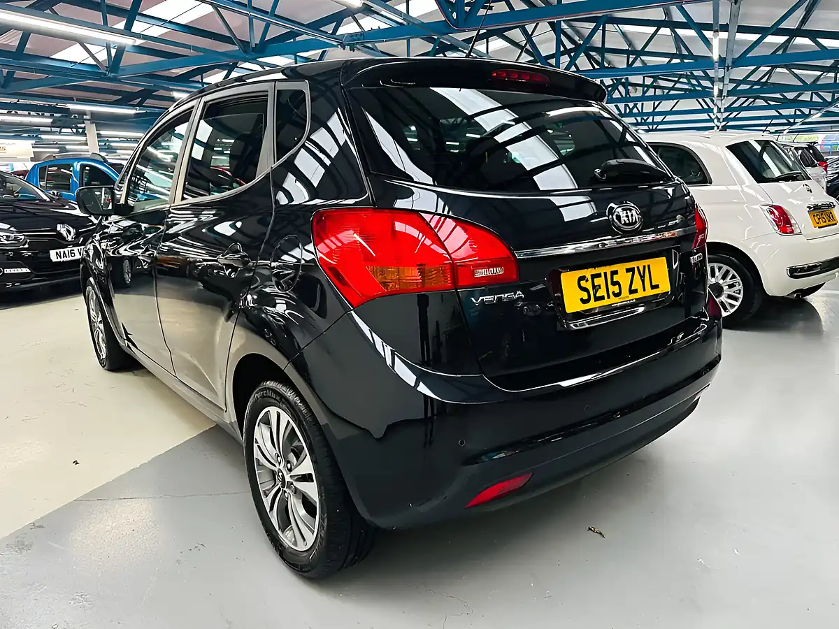 Used 2015 Kia Venga SR7 Black - Interior and Exterior details 6