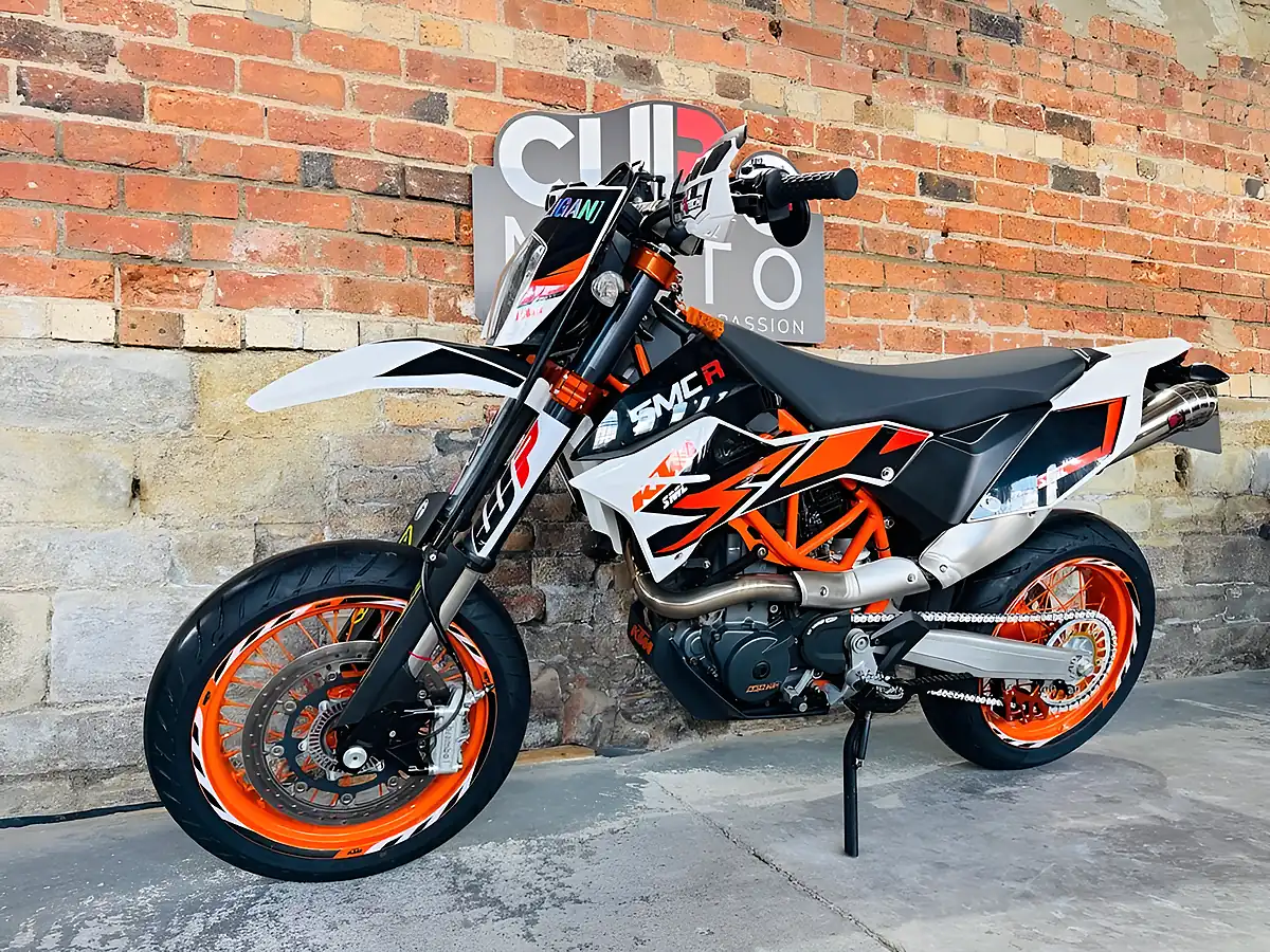 Used 2015 Ktm 690 Smc R Supermoto Orange - Interior and Exterior details 12